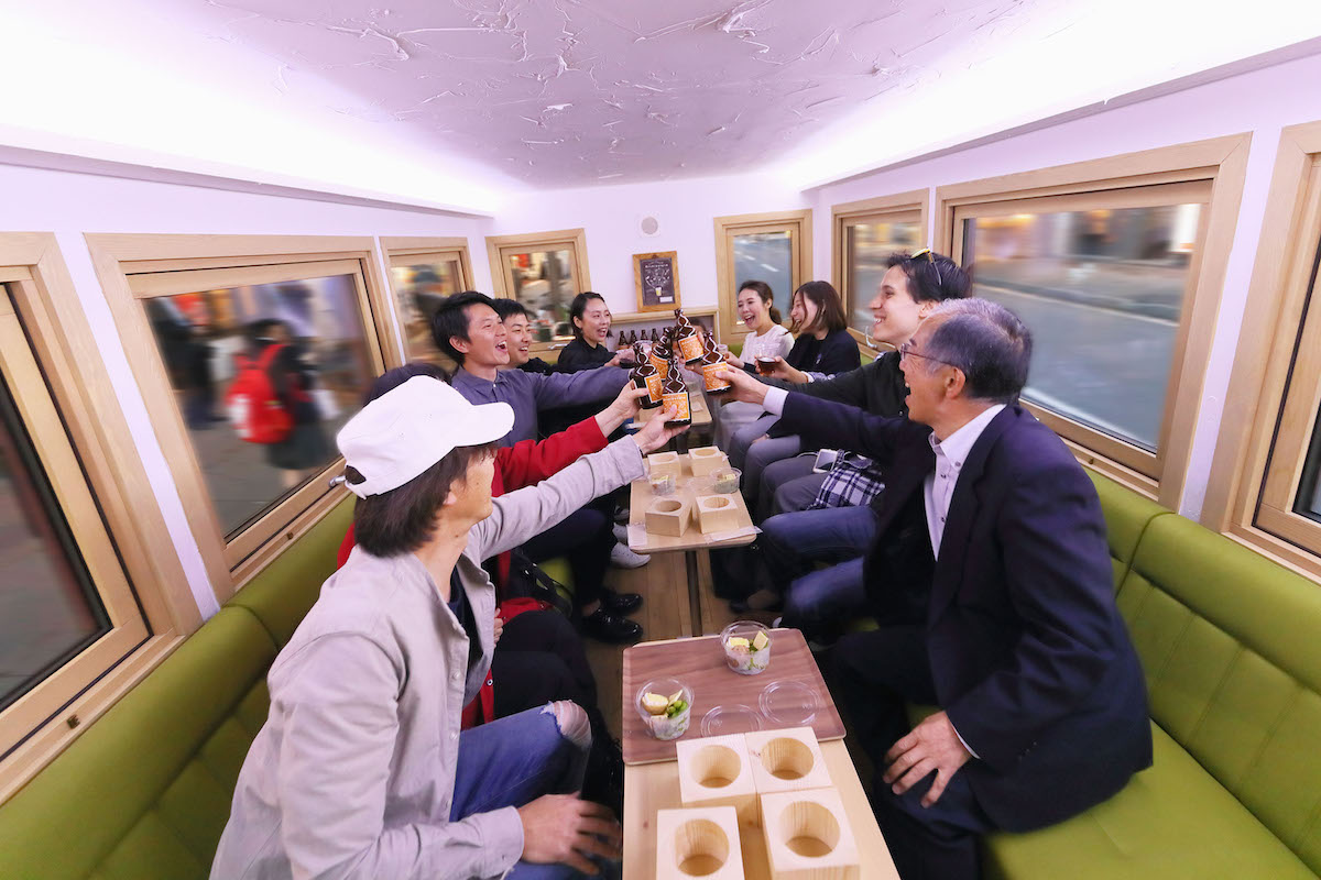 馬車BAR(HOTEL NUPKA/ホテルヌプカ)