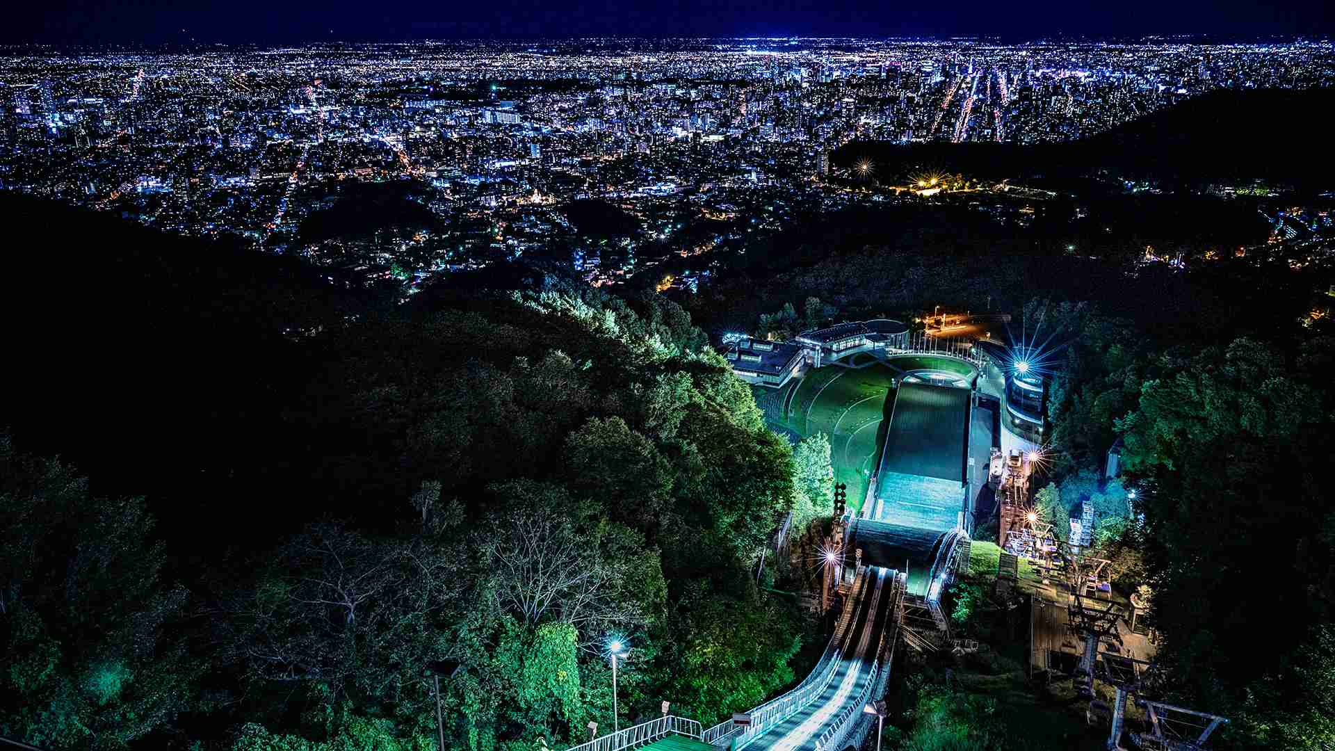 日本新三大夜景 札幌の人気夜景スポット5選 邪神ちゃんドロップキックxまめアニメコラボ 9 Domingo
